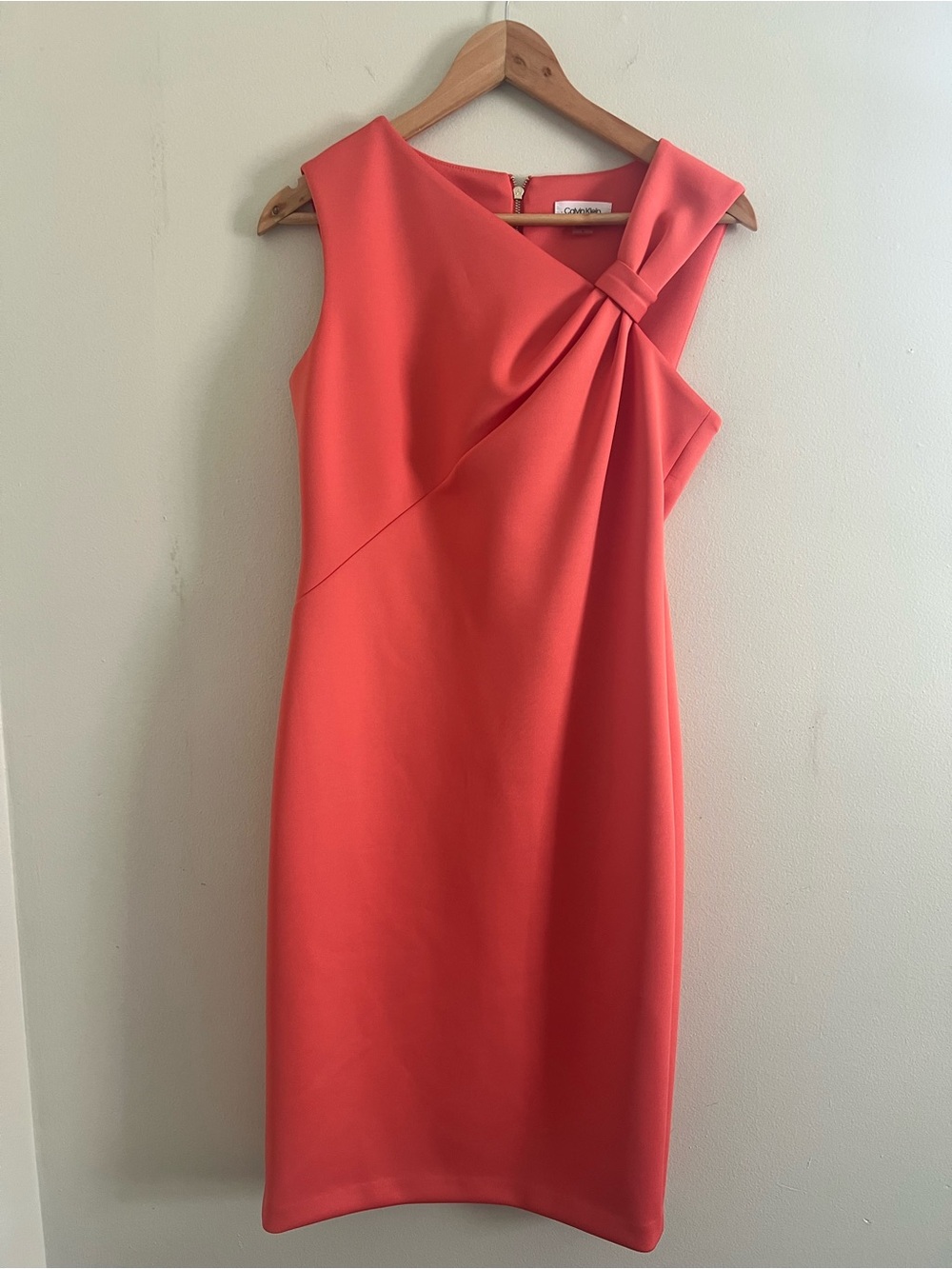 Calvin Klein Coral Pink Bow Sheath Knee Dress Sz 8 Cocktail Party Wedding Guest